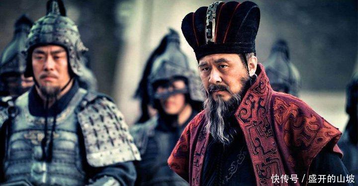 逃走|刘备逃走后，曹操抓住了他的两个女儿，曹操是怎么对待她们的！