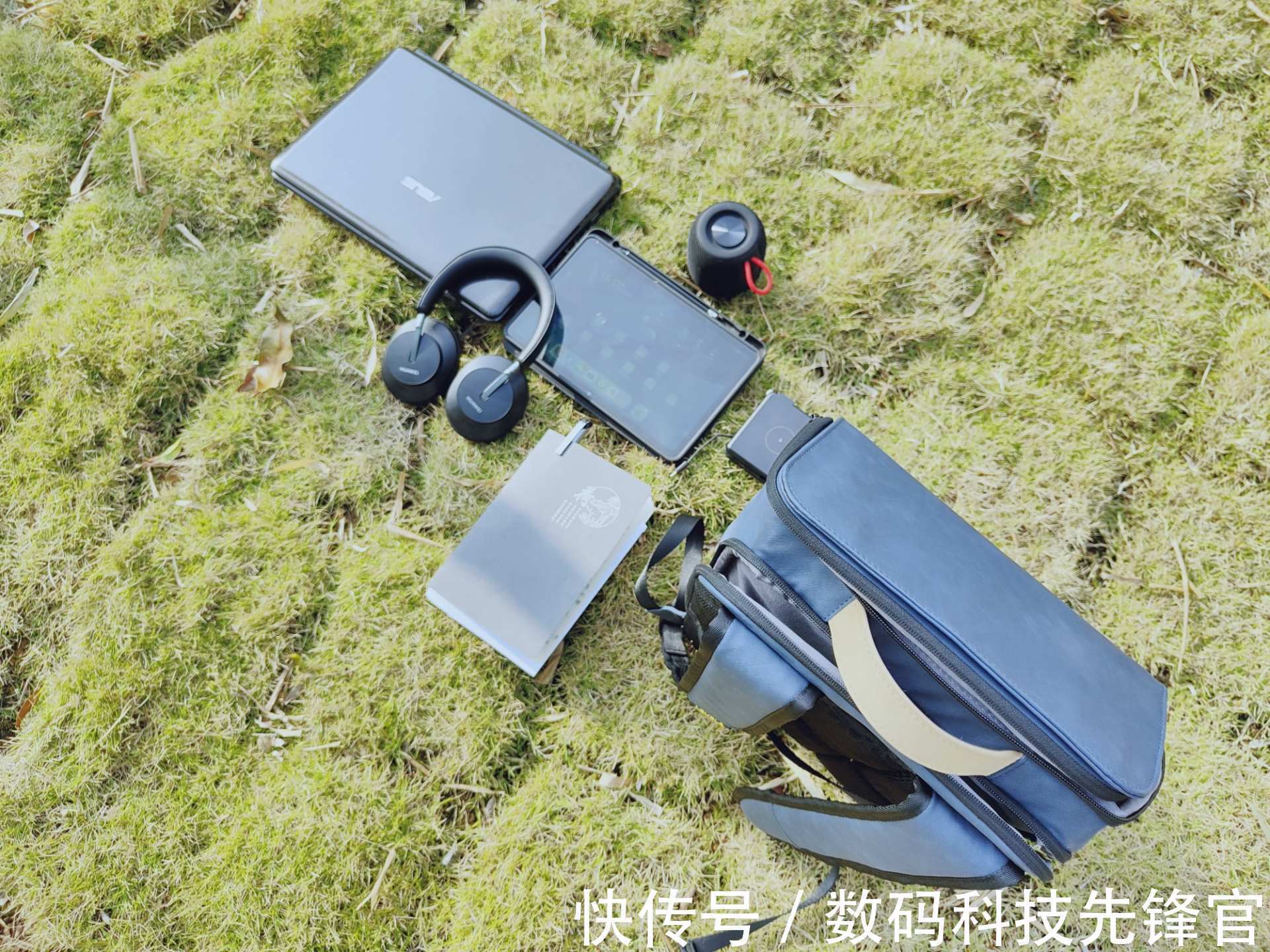 简约时尚 简约时尚,收纳包容乃大,用过最好用的双肩包