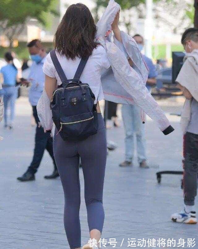 半身裤 打底裤是懒人出门快速穿搭服饰,休闲靓丽合时宜,风靡街头