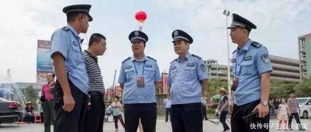 中国什么级别的警察可以穿白衬衣?不是