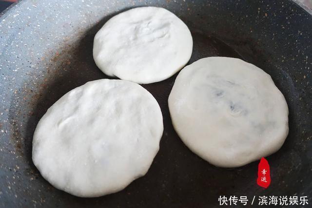 破皮|馅饼这样做才不破皮,皮薄馅足不露馅,原来和面也有小技巧