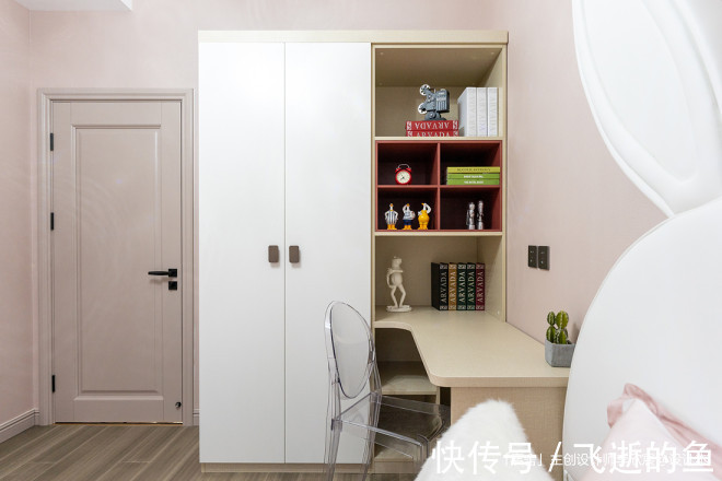 背景墙|125平米顶楼带阁楼，爆改成楼王