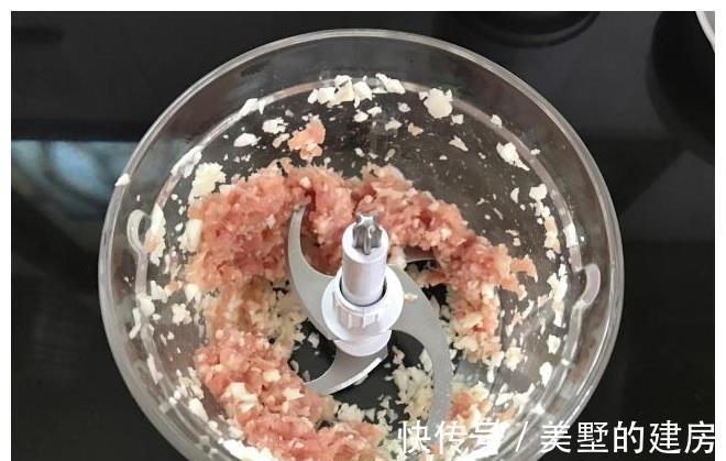 蒸鱼豉油|入秋后这菜每周必做,不加一滴油,蒸一蒸10分钟上桌,鲜香嫩滑