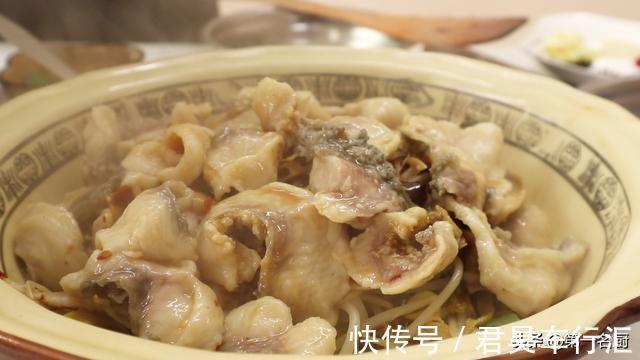配菜|水煮鱼怎样做更好吃?大厨详细讲解鱼片腌制技巧,鱼肉滑嫩无腥味