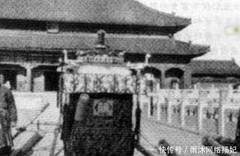 溥仪|溥仪大婚实拍, 虽然场面很喜庆, 但看起来并不是那么回事