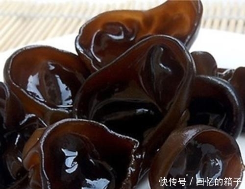 半个月|黑木耳和此物炒一炒,坚持半个月,排除毒素污血,子宫慢慢变好!