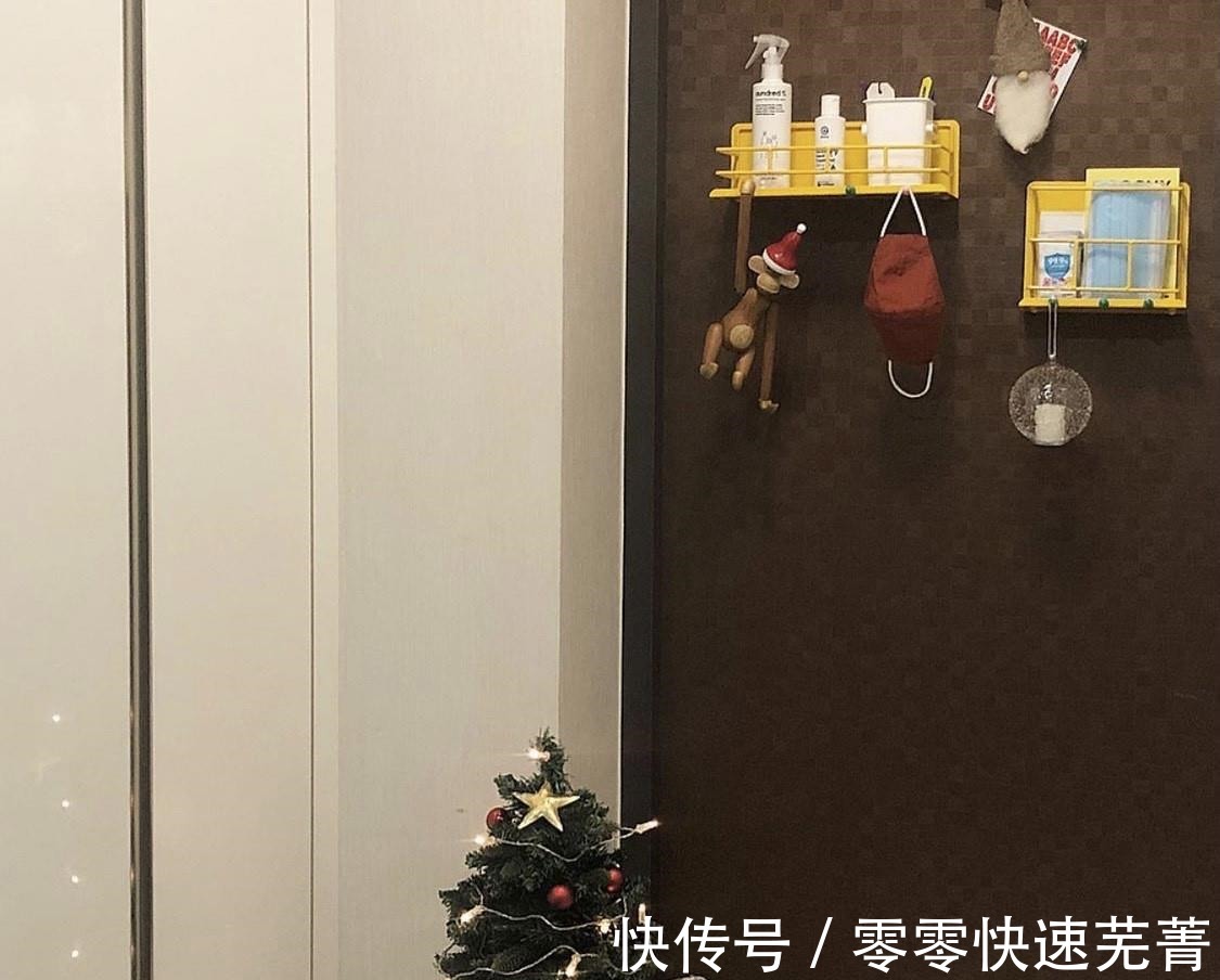 这位韩主妇，一天带俩娃，她依旧让屋子干净不乱，这生活真的棒！