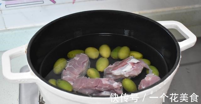 冬天这6款汤水多给家人喝，汤鲜味美营养多，温润滋补好喝不燥热！