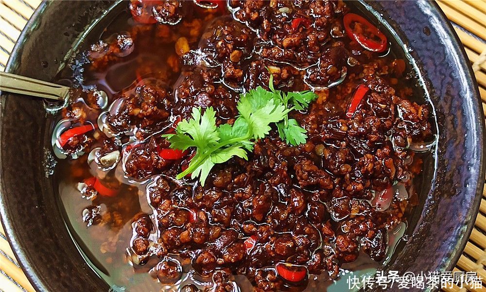 小米辣|“炸酱”究竟怎么做好吃？教你家常做法，做完吃一个星期都不坏