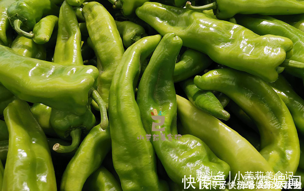 螺丝椒|买青椒时，直的辣还是弯的辣老菜农辣不辣看“这里”准没错