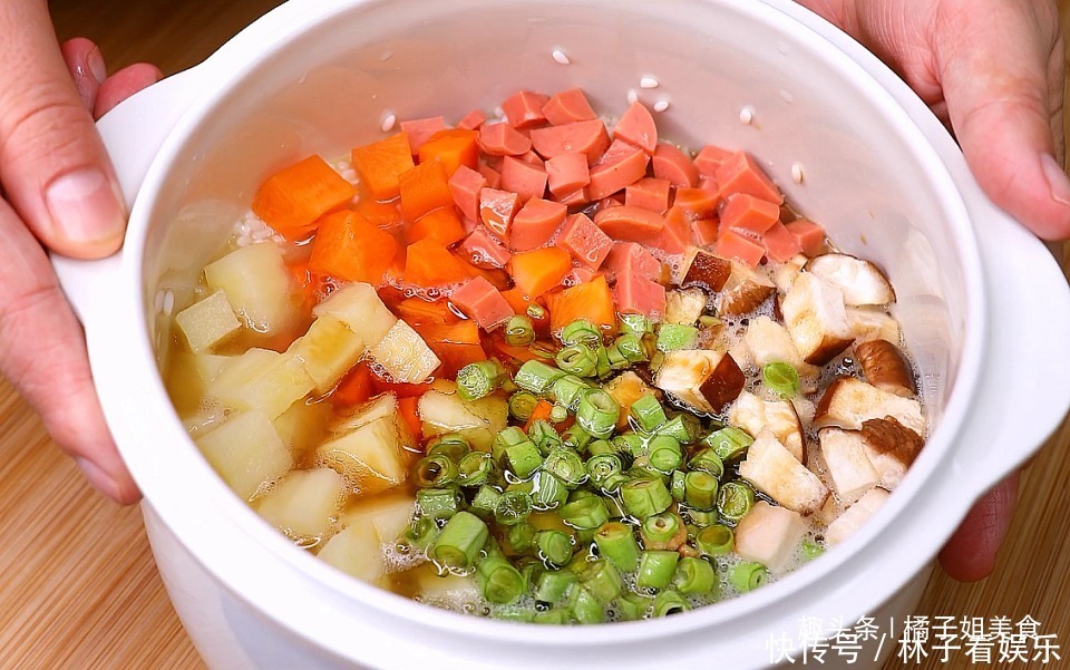 米饭不要直接煮了,多加这一步,教你懒人做法,好吃的停不下来