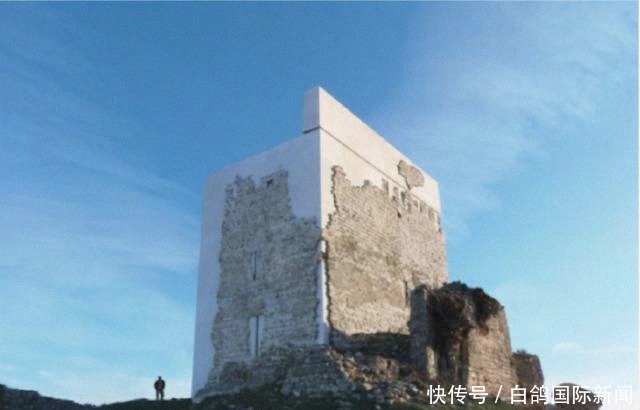  惨遭|画风奇特！西班牙古雕像惨遭遭毁容式修复