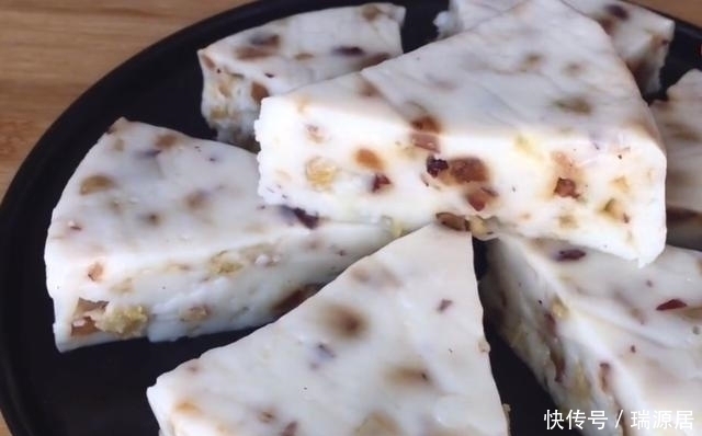 牛奶别直接喝了，教你一个新吃法，又香又甜真好吃，做法还简单