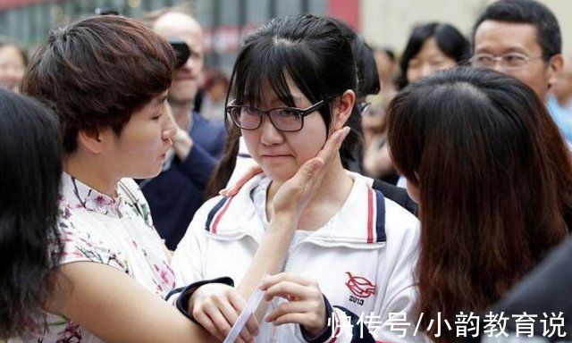 《變形計(jì)》最幸福農(nóng)村女孩，期末考試數(shù)學(xué)23分，崔媽媽自責(zé)不已