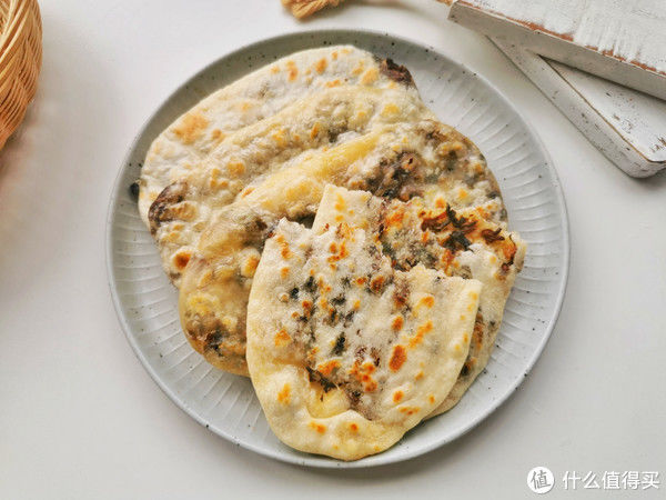 油酥|吃了会上瘾的梅干菜饼，不需要发面，不需要油酥，又香又脆真好吃