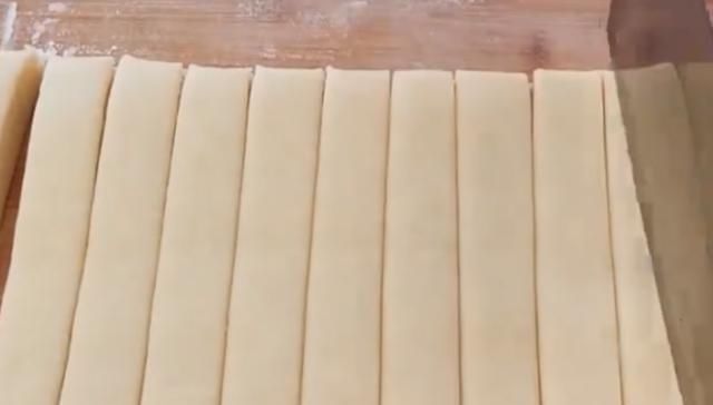 美食|独家秘制千层麻花,口感酥脆内里松软,实在是太好吃了