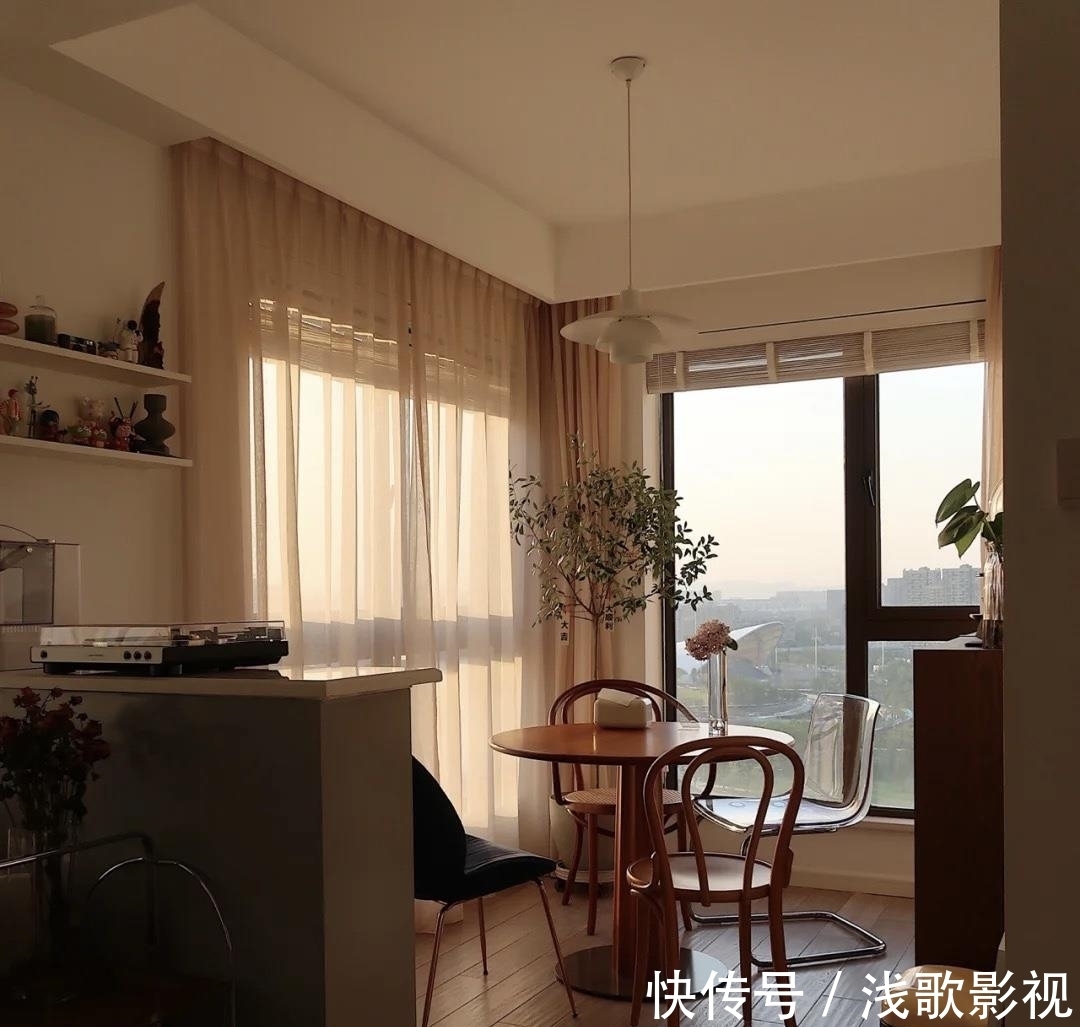 吧台|业主80㎡的西边套,装下来花费30万,三房改两房,就一个字“值”