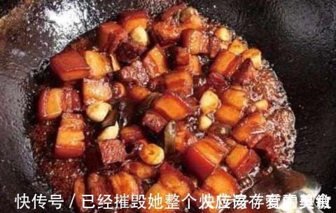 糖色|炒糖色时，到底放油还是放水十人有9人做错，肉质腥柴还发苦