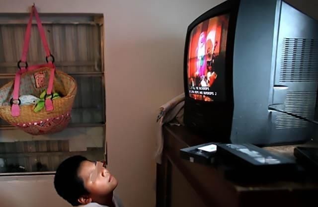 约翰·梅迪纳|孩子3岁前,看不看电视有什么影响?专家:7岁后注意力差距明显