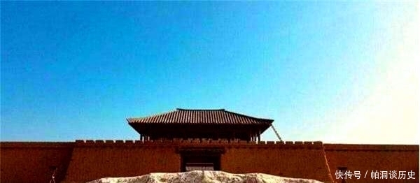 农民挖出国宝不识货,当废金属熔掉,剩一件被专家发现,奖励30元