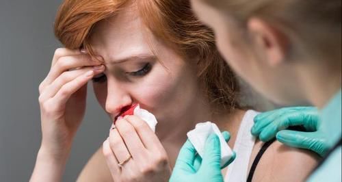 50岁后，“面部”出现3个异常，可能是脑出血要发生，希望你没有