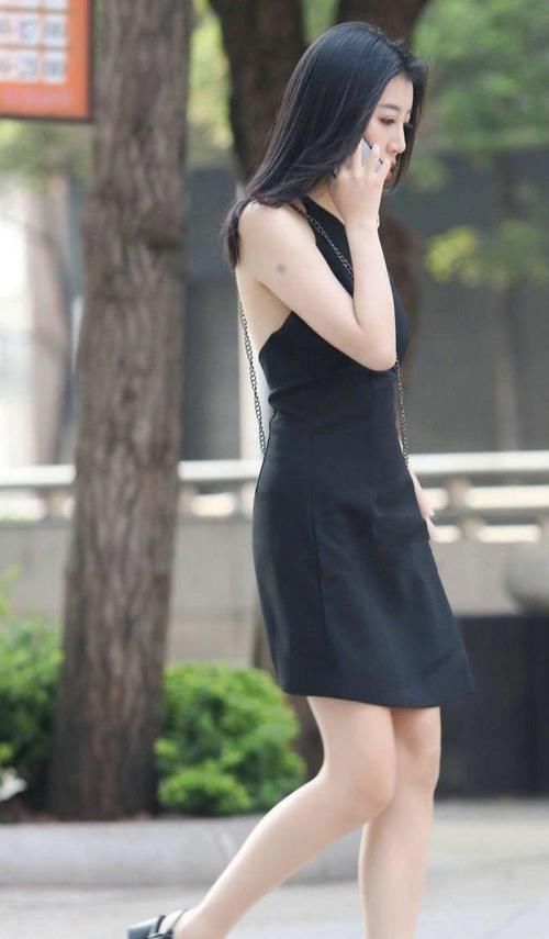 穿衣品位很重要，只要裙子选得好，怎么穿都很漂亮