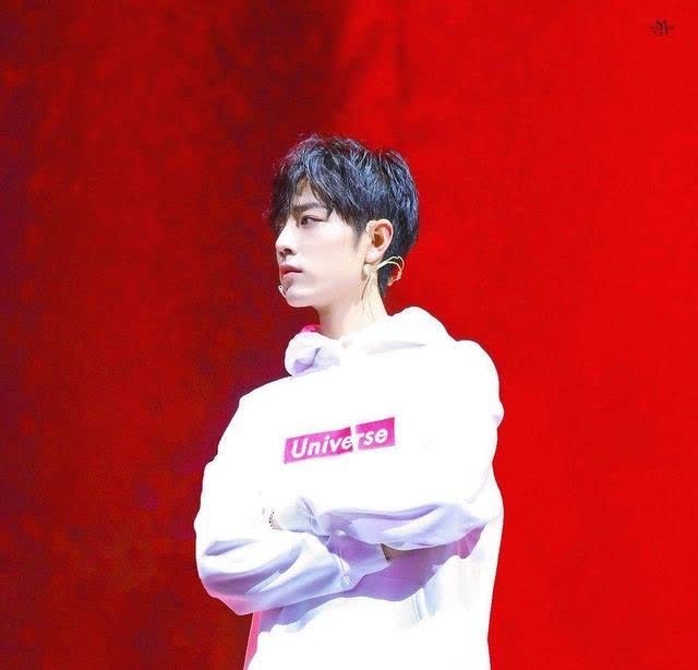 肖战确定大年初二出席盛典,节目主持人直言很期待,舞台很精彩