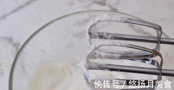 自制的鸡蛋小饼干，又香又脆，特别好吃！