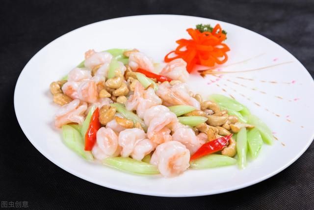 爽脆|炒虾仁时别直接下锅，腌制上浆是关键，这样做，饱满鲜美还爽脆