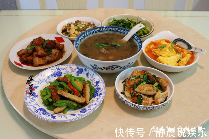 周末家人团聚,我做了此桌菜,家常小炒经济实惠,大家都很满意