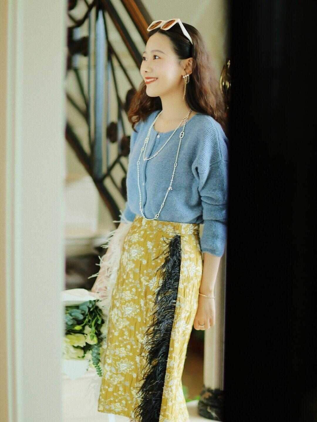 紧身 别再选常规款小香风了!今年流行羽绒内胆、摇粒绒的,谁穿谁美