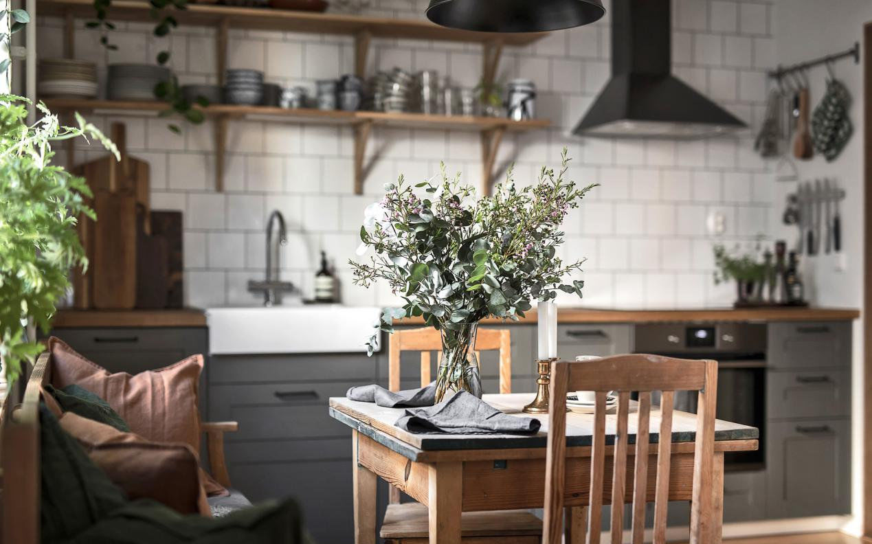 装修|【装修经验谈】如何突出室内空间层次感？家具的尺寸选择是关键！