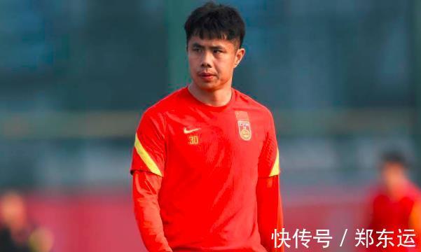 高准翼|李霄鹏调整国足：3李铁不用之人将获首发，高准翼韦世豪有望归队