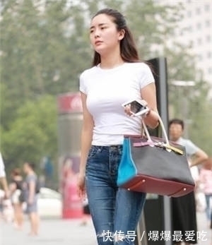 赏心悦目|街拍羞涩可人的小姐姐,秀出青春活力范,令人赏心悦目