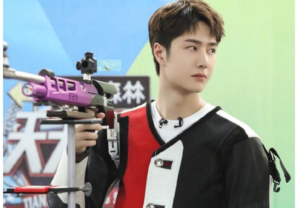 主持人必须持证上岗，王一博身份变嘉宾，明星拼学历的时代到了