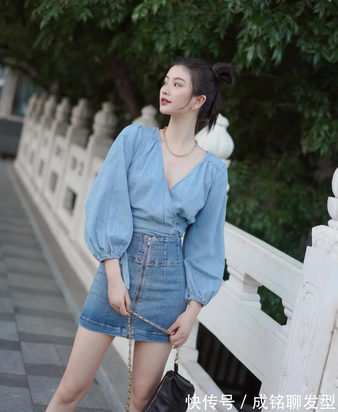 百搭|经典百搭的“牛仔单品”,撑起你夏日的时尚,搭配简单风格多变