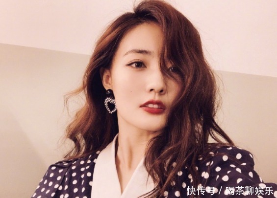 圆脸女孩要留刘海吗?试试这6种发型,显脸小还能让你更甜美