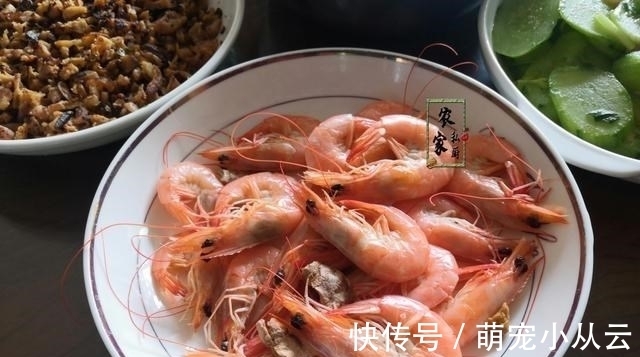 周末回家陪妈妈过“母亲节”，极简一餐火了朋友圈，网友：求蹭饭