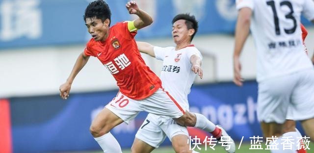 李霄鹏|7场1负2平4胜,郑智身兼三职无愧恒大队魂,李霄鹏的新国足引争议!