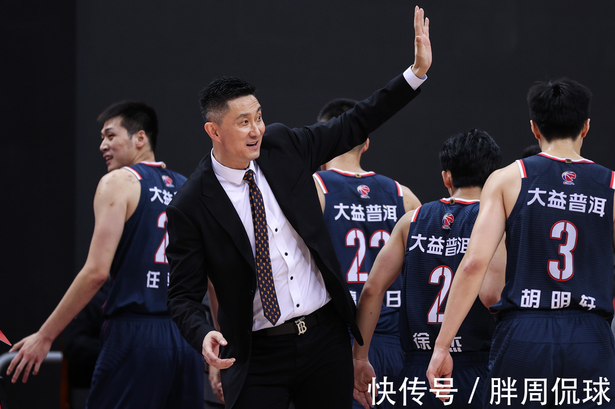 内线|杨鸣高兴早了!杜锋两大魔兽驰援宏远争冠,朱芳雨兑现承诺