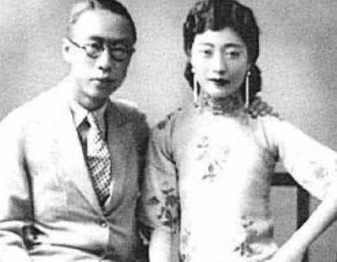 打扮|晚清老照片慈禧的御前宫女，有着精致的打扮，看上去气质非常好