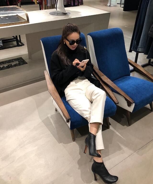 高跟鞋|有着健康肤色韩国博主 穿搭日常又有高级感