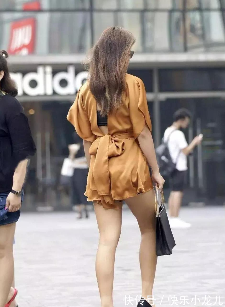 金色彩|非常优雅神秘的微胖姑娘，更容易激起异性的怜爱，好想请她吃顿饭