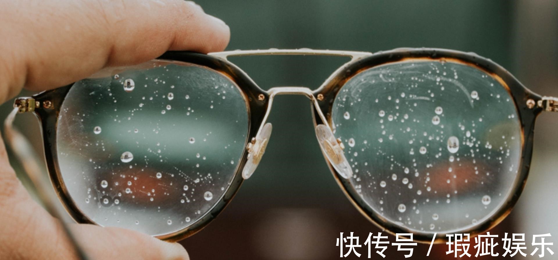 手术治疗|微型镜片植入手术是什么？1000度近视恢复1.0视力，近视眼有救了