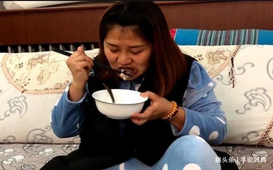 生产|孕妇饭后散步和不散步,在生产时差距一目了然,新手妈妈别大意