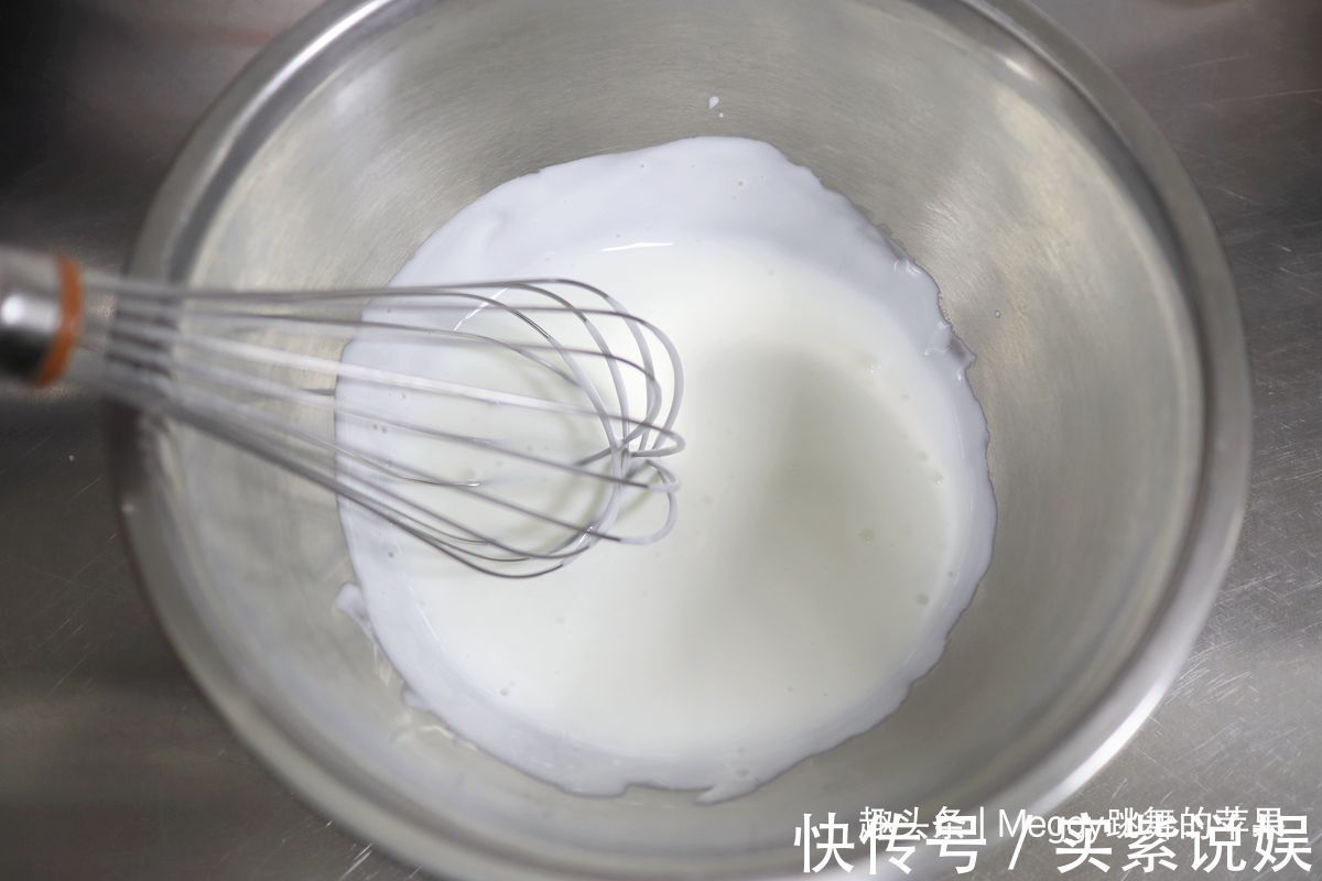 细砂糖|无油少糖的酸奶蛋糕,口感清爽还低脂,成本6元比轻乳酪蛋糕划算