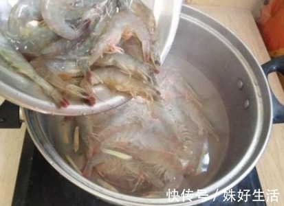 腥味|无论活虾还是冻虾，都不要直接煮！很多人弄错，虾肉腥柴、很难吃