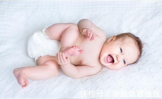 人际交往|婴儿四个月非常关键,这样训练才能教出聪明宝宝