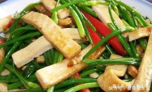 做法简单,口感滑嫩,没有肉也特别香,上桌孩子都抢着吃