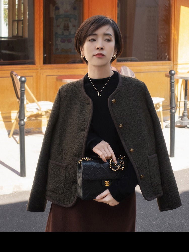 半身裙|不管穿羽绒服还是大衣,配过膝裙才美,40+女性必备!